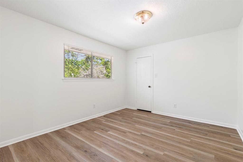 26715 Maplewood Drive, Spring, Texas image 30