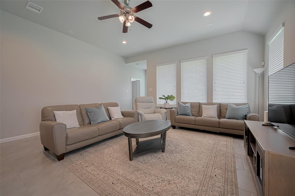 6406 Sterling Shores Lane, Rosenberg, Texas image 16