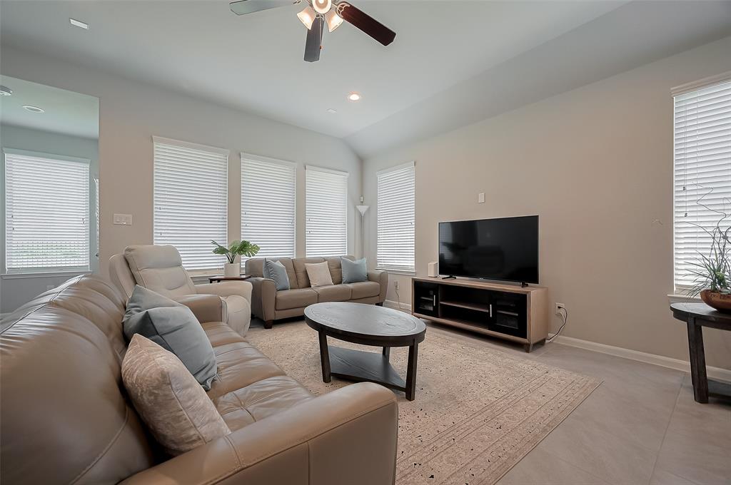 6406 Sterling Shores Lane, Rosenberg, Texas image 17