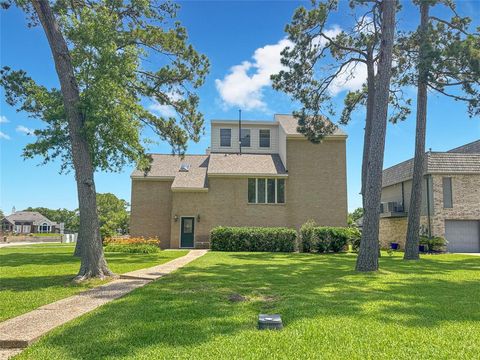 3203 Bayou Drive La Porte TX 77571