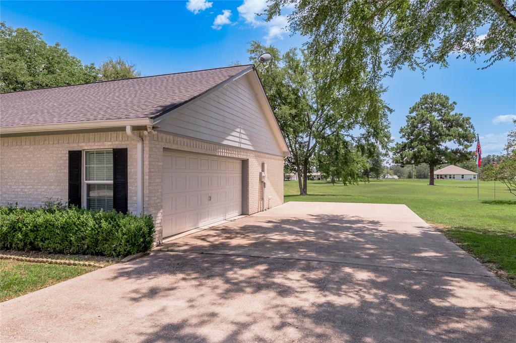 22 Greenway Drive, Trinity, Texas image 5