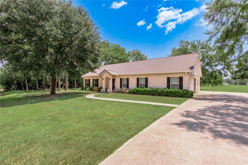 22 Greenway Drive, Trinity, Texas image 1