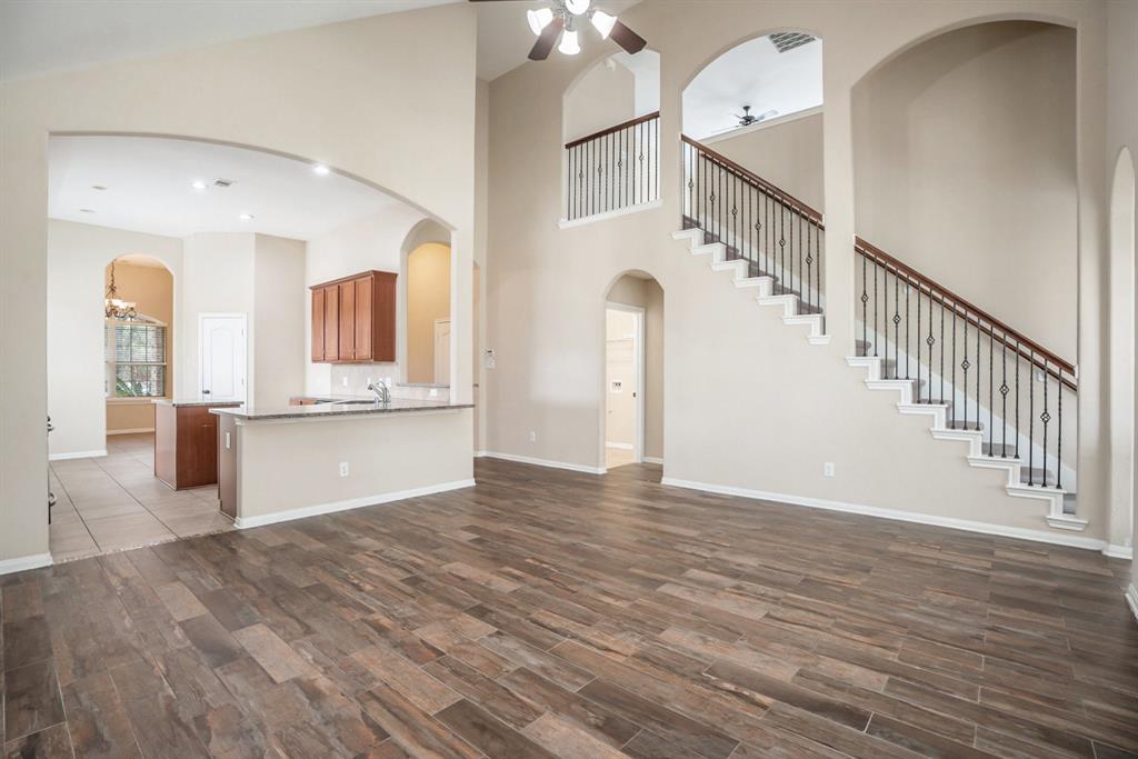 4702 Red Canna Vis, Humble, Texas image 2