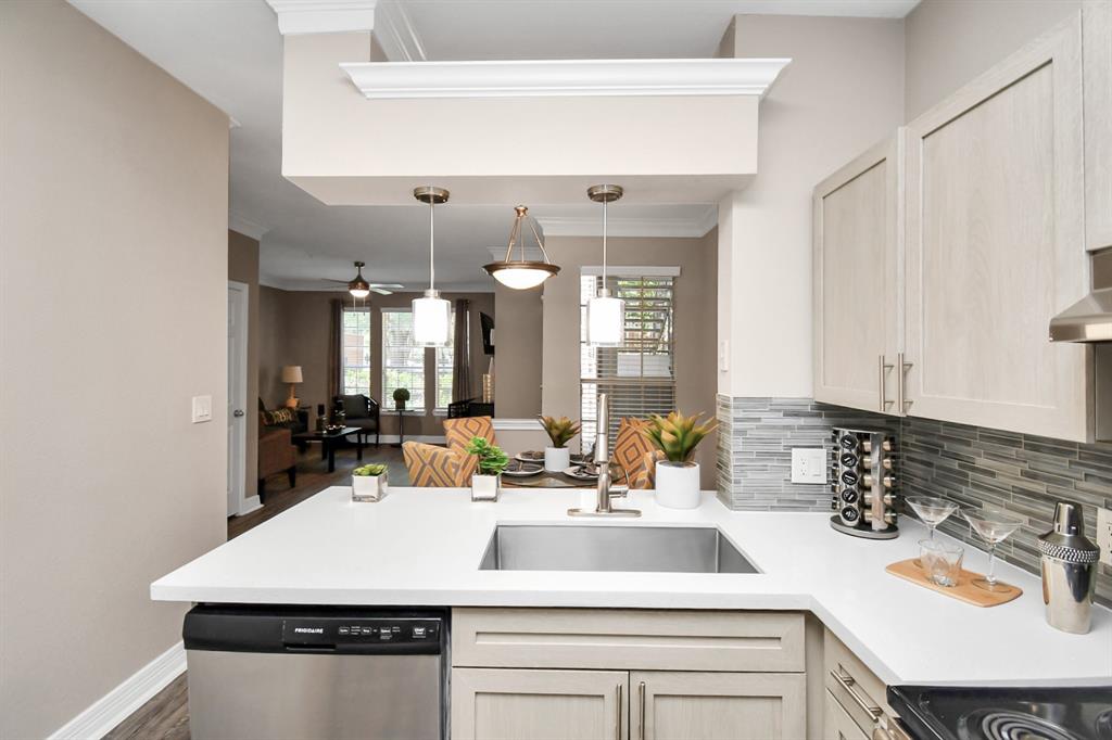 3225 Woodland Park Drive 1143