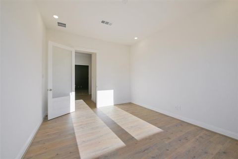 listing image 30