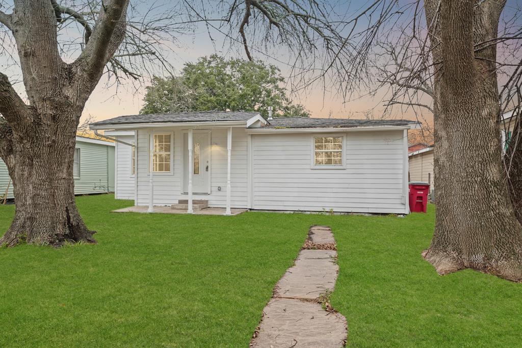 1326 W 6th Street, Freeport, Texas image 1