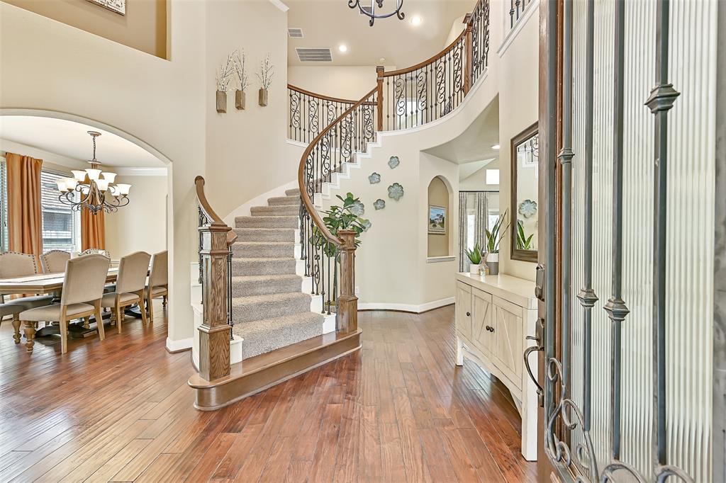 1013 Bolivar Point Lane