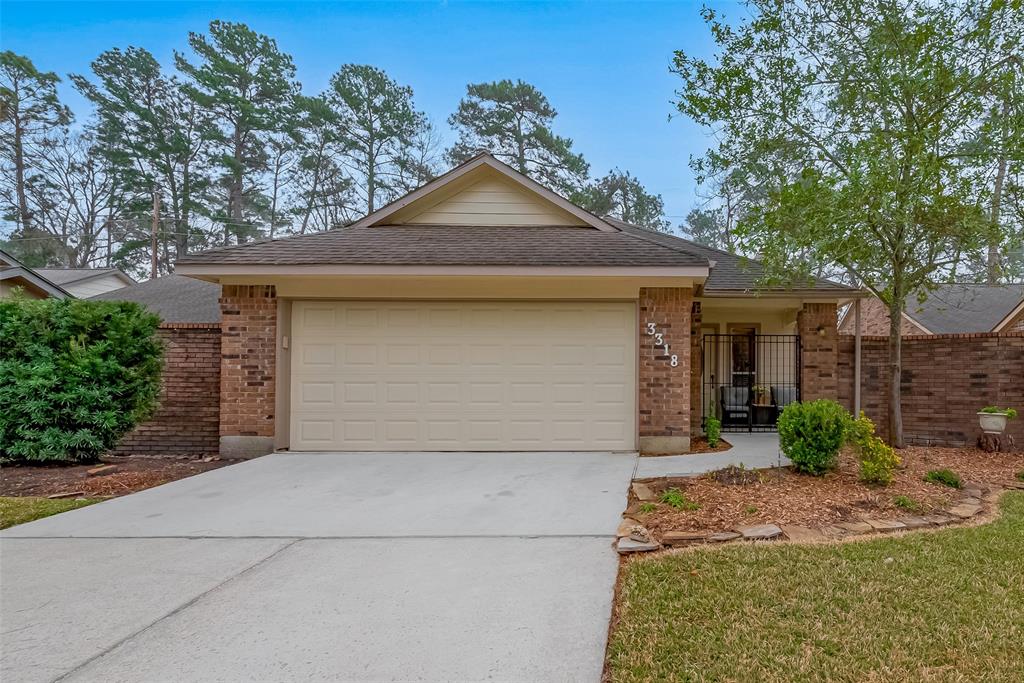 3318 Beech Point Drive, Kingwood, Texas image 1