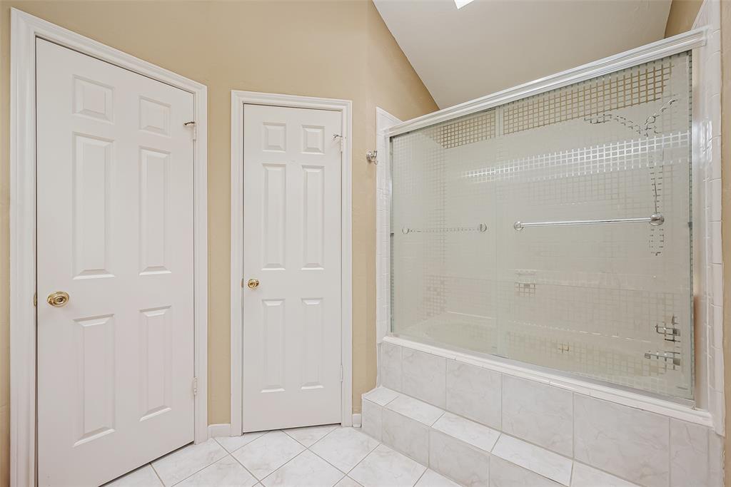 3318 Beech Point Drive, Kingwood, Texas image 31