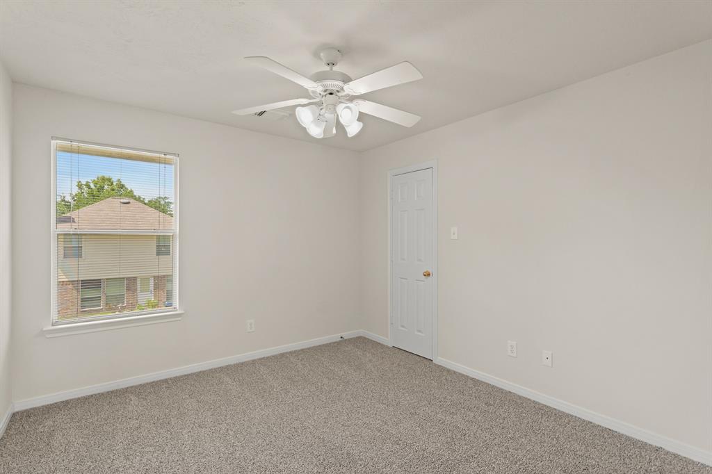 6727 Village Bridge Drive, Humble, Texas image 29