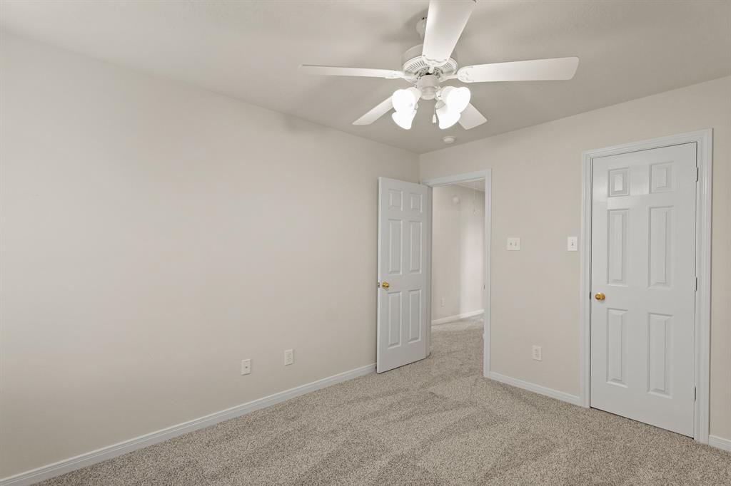 6727 Village Bridge Drive, Humble, Texas image 28