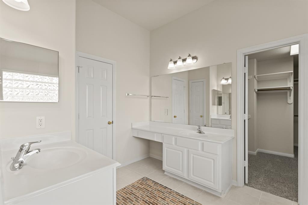 6727 Village Bridge Drive, Humble, Texas image 34