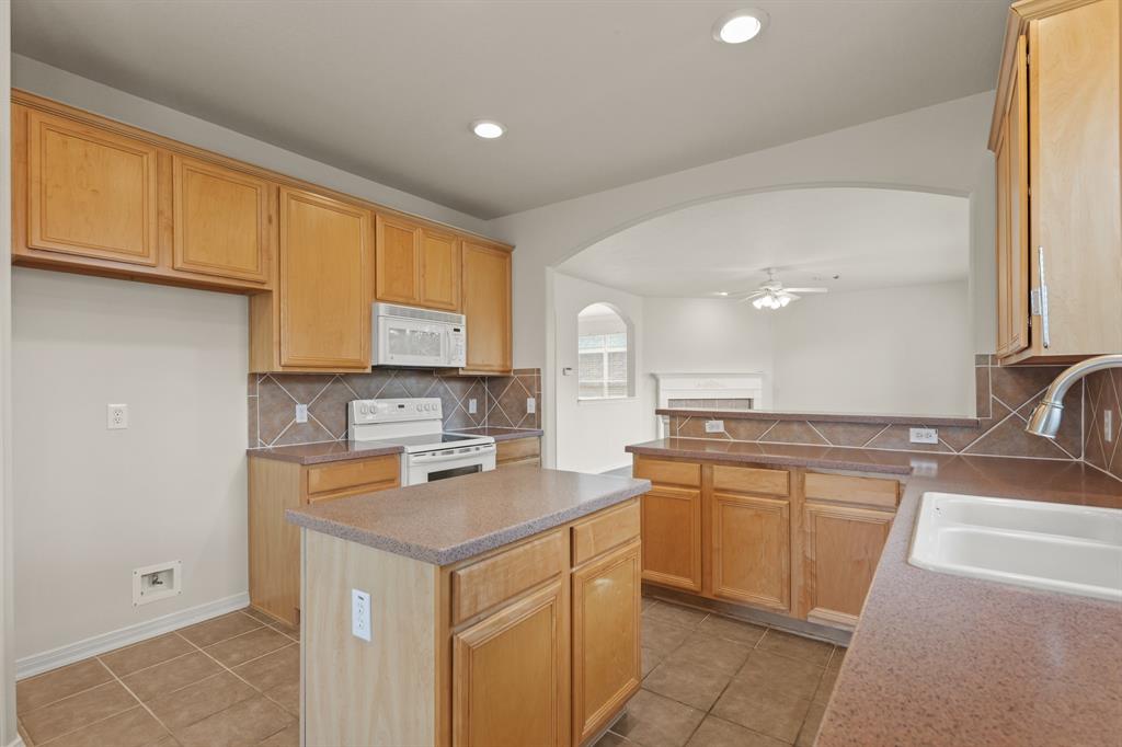 6727 Village Bridge Drive, Humble, Texas image 17