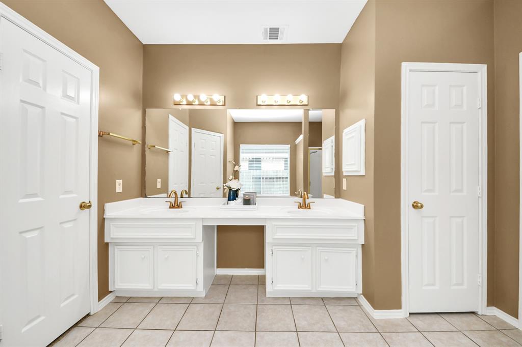 4311 Running Pine Drive, League City, Texas image 24