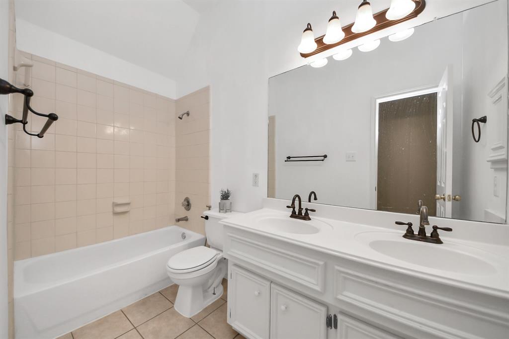 4311 Running Pine Drive, League City, Texas image 34