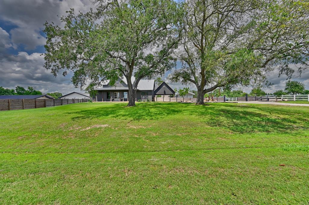 1512 W State Highway 159 Highway, Bellville, Texas image 4