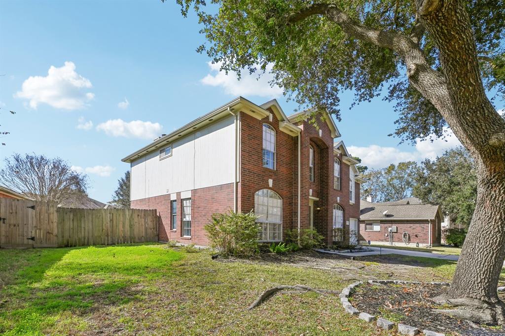 16411 Pear Ridge Place, Humble, Texas image 9