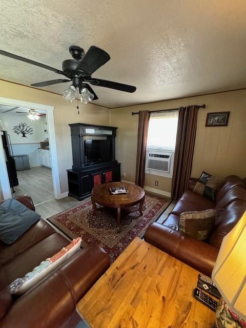 2206 S Velasco Street, Angleton, Texas image 3