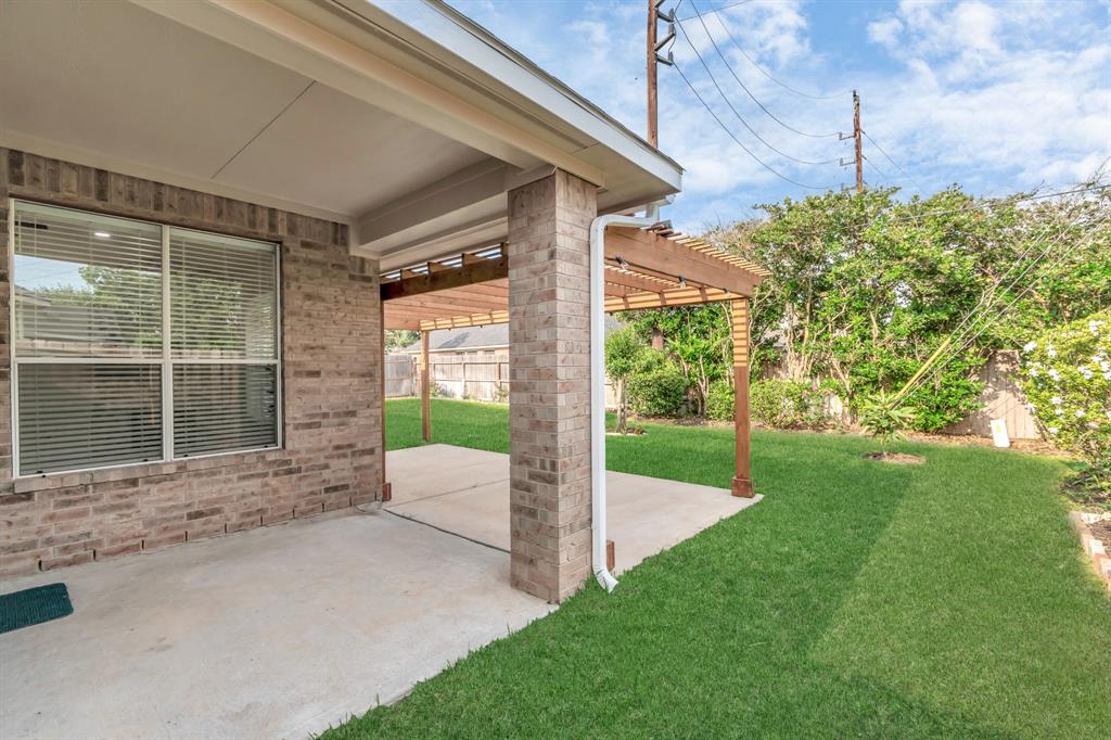2034 Holly Glade Lane, Sugar Land, Texas image 29