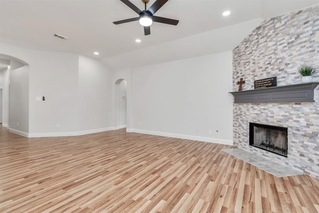 2034 Holly Glade Lane, Sugar Land, Texas image 7