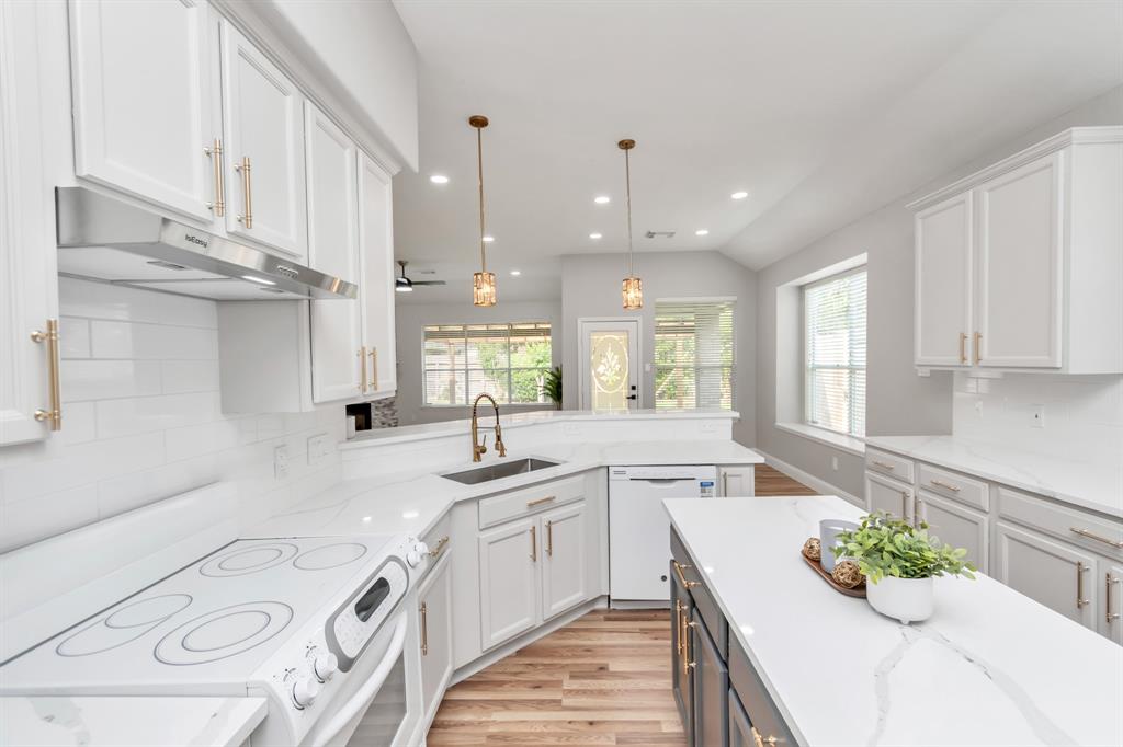 2034 Holly Glade Lane, Sugar Land, Texas image 23