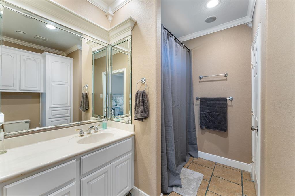 710 County Road 776 Palm, Liverpool, Texas image 16