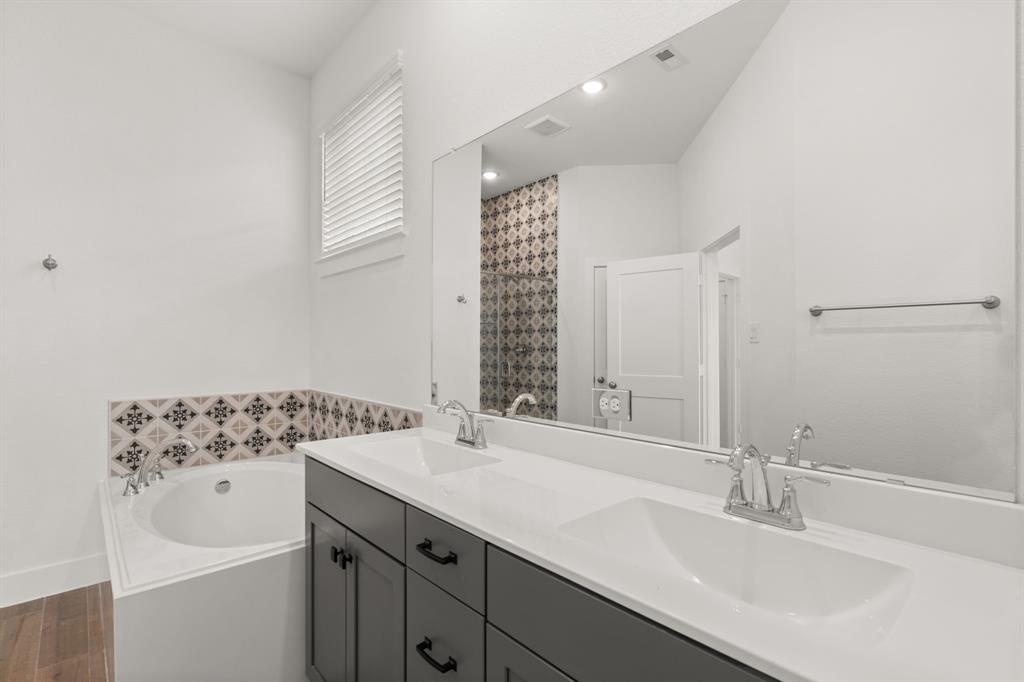 10131 Agave Point Lane, Manvel, Texas image 9