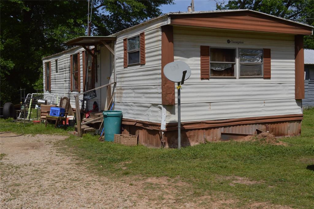 909 Hicks Street, Center, Texas image 4