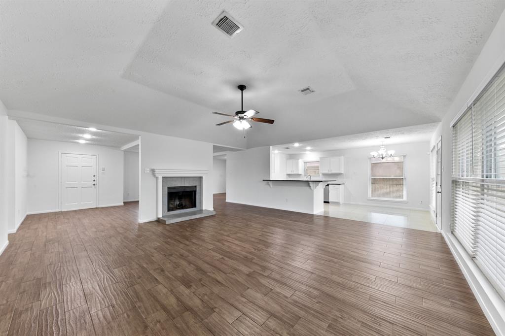 7038 Stonewall Ridge Drive, Richmond, Texas image 8