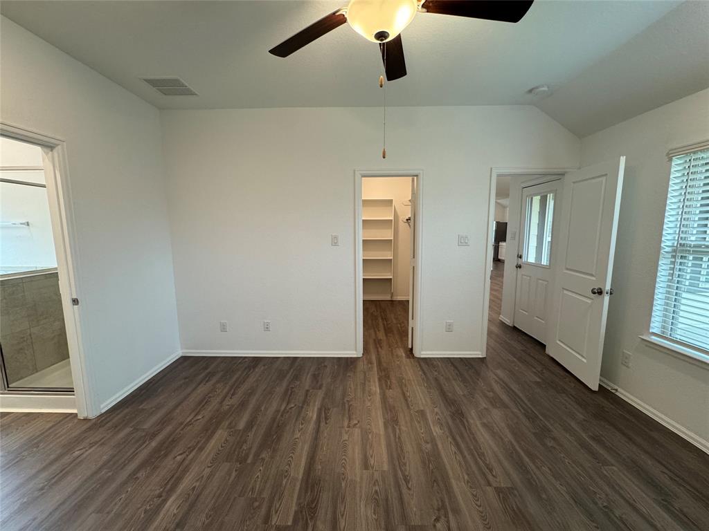 5135 Dunstable Manor Lane, Rosharon, Texas image 11