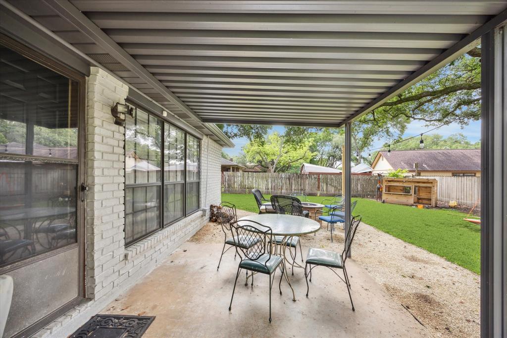 503 West Street St, Sealy, Texas image 17