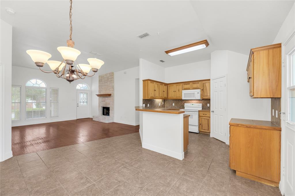 330 Rose Mayer Loop Loop, La Grange, Texas image 10
