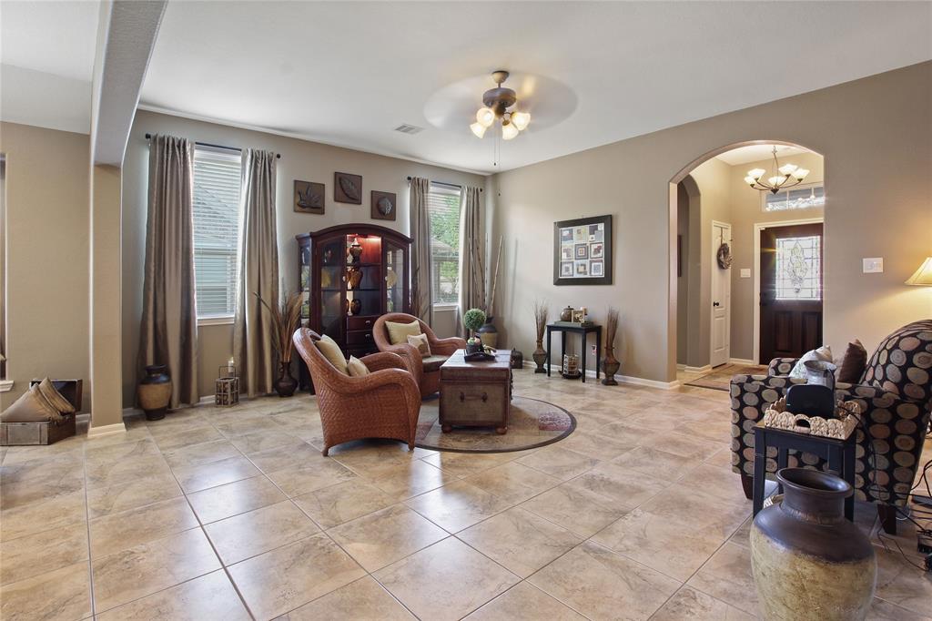 207 Echo Brook Lane, Dickinson, Texas image 3