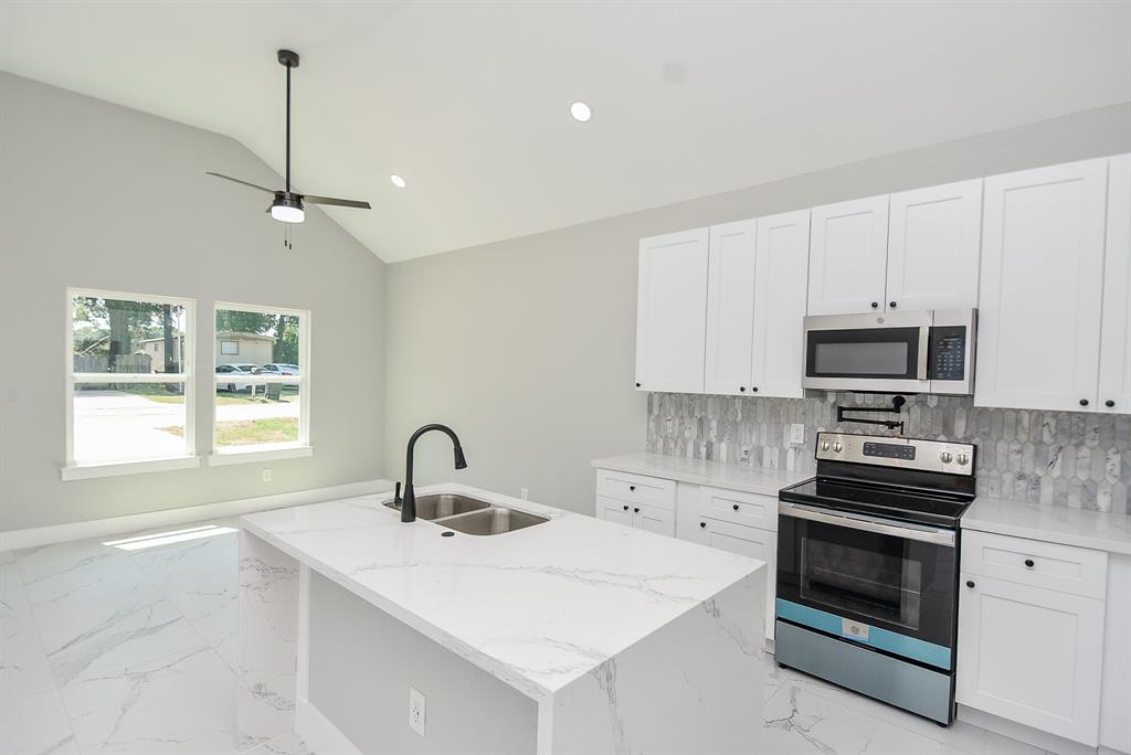 16978 W Lynbrook