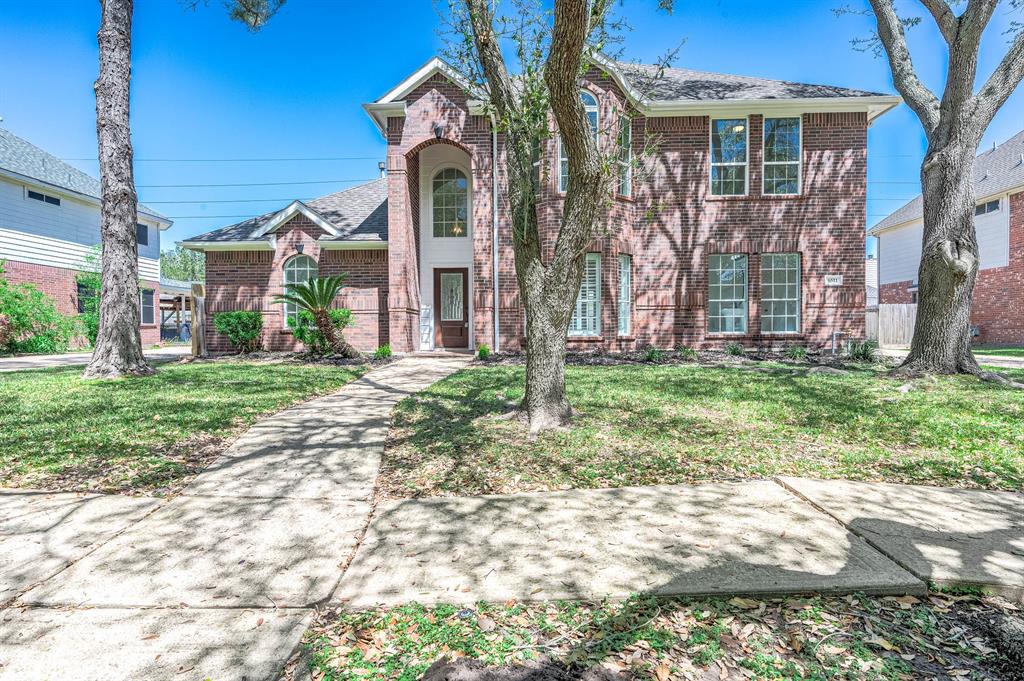 6511 Canyon Estates Lane, Richmond, Texas image 2