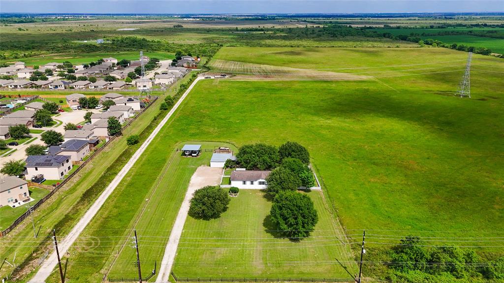 16070 Warren Ranch Road, Hockley, Texas image 1