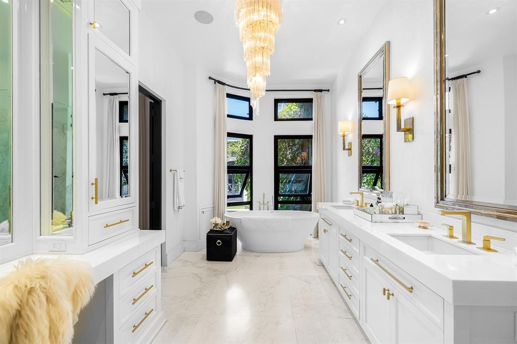 Mexico, 5 Bedrooms Bedrooms, ,7 BathroomsBathrooms,Residential,Active,138043