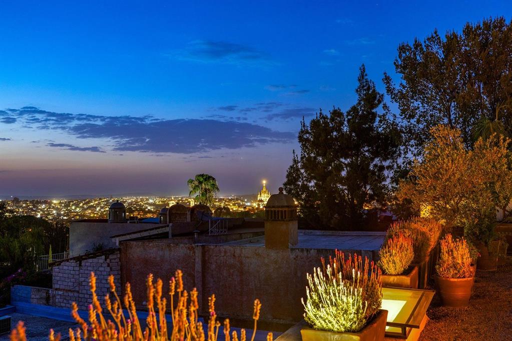 Mexico, 5 Bedrooms Bedrooms, ,7 BathroomsBathrooms,Residential,Active,138043