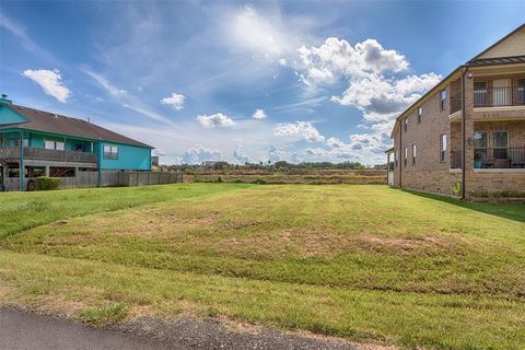 Photo of 406 West Drive, League City, TX 77565 (MLS # 67497867) Photo of 406 West Drive, League City, TX 77565 (MLS # 67497867)