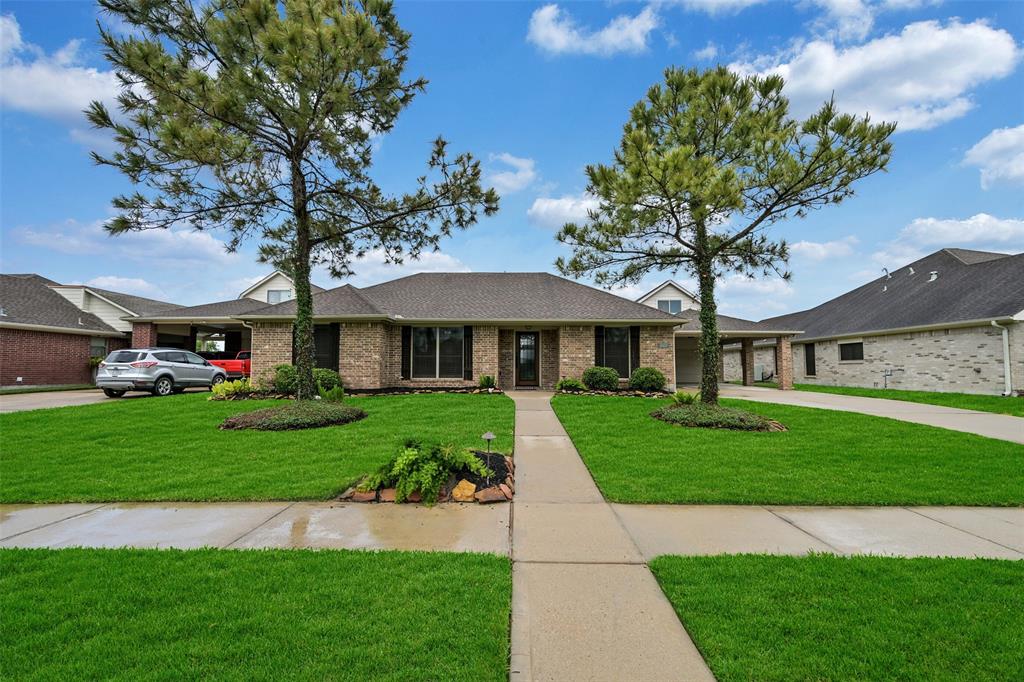 6819 Powell Lane, Manvel, Texas image 2