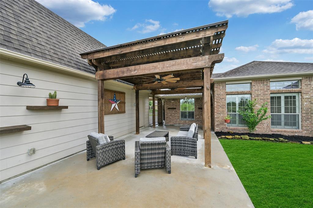 6819 Powell Lane, Manvel, Texas image 23