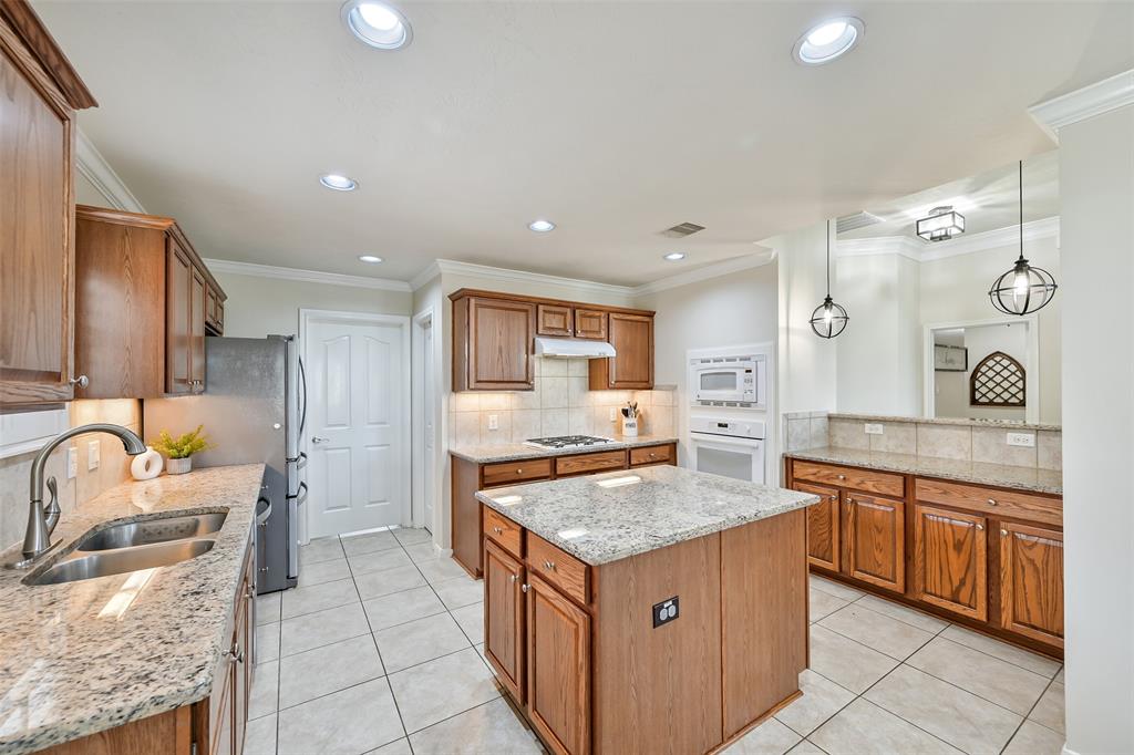6819 Powell Lane, Manvel, Texas image 10