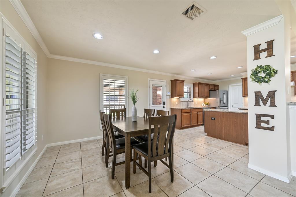 6819 Powell Lane, Manvel, Texas image 8