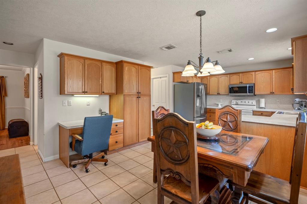 507 Mcdaniel Drive, Magnolia, Texas image 11