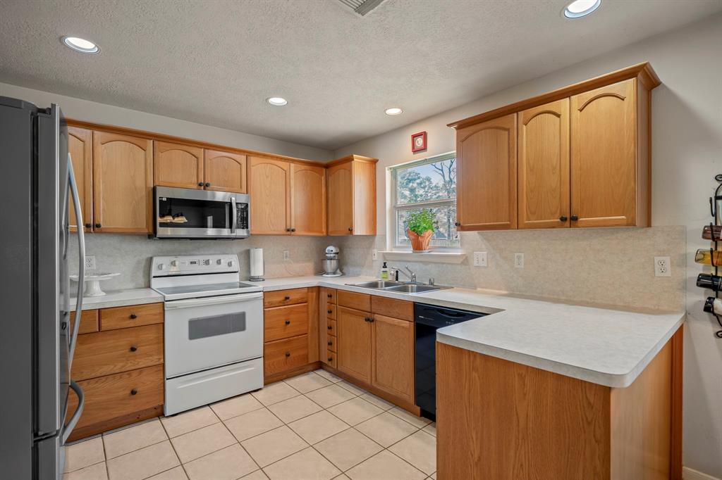 507 Mcdaniel Drive, Magnolia, Texas image 13