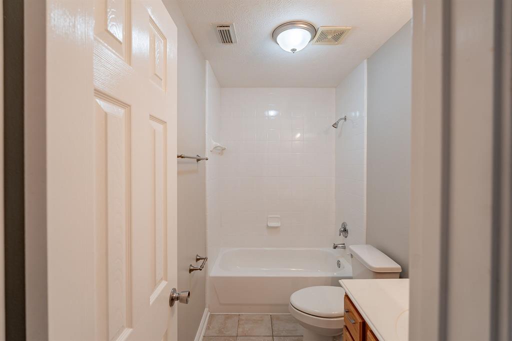 18307 Shadow Grove Lane, Crosby, Texas image 26