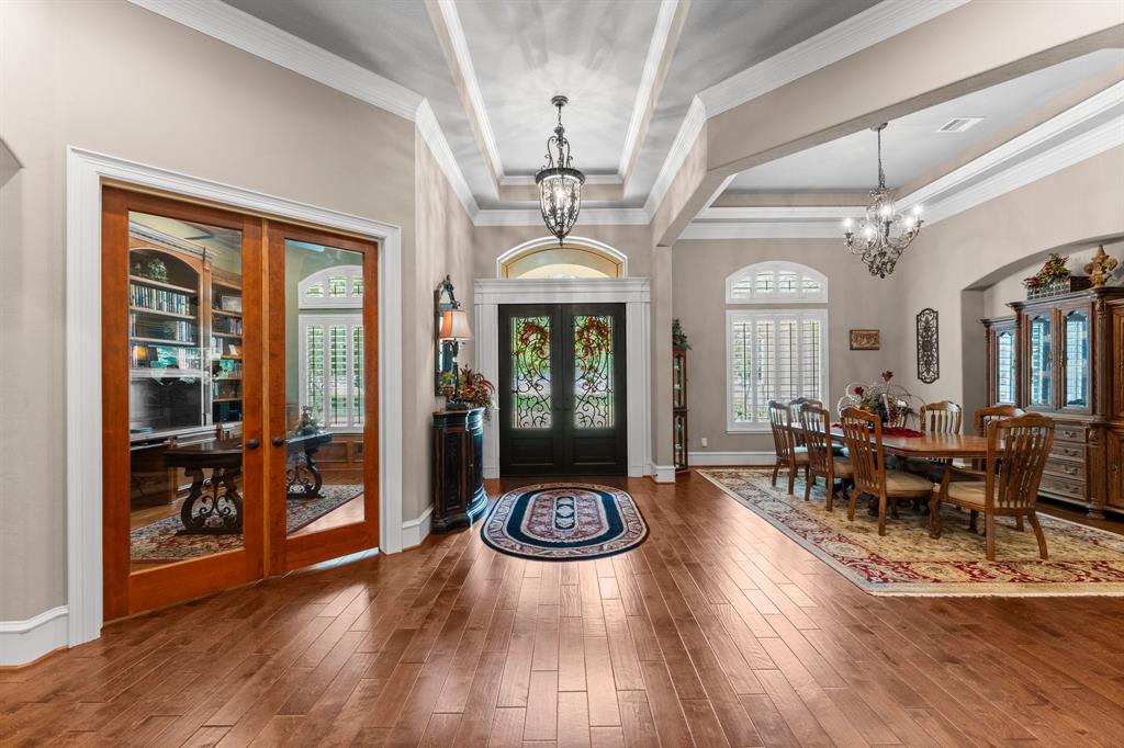 5842 Longmire Court