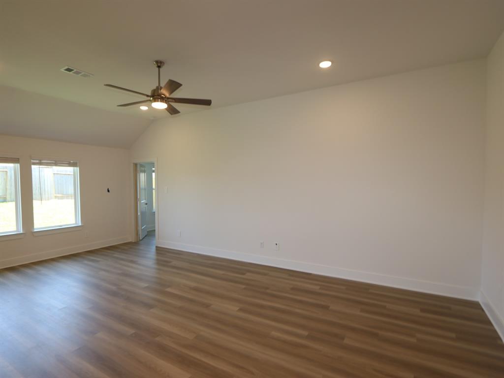 562 Bluebell Maiden Court, Magnolia, Texas image 11