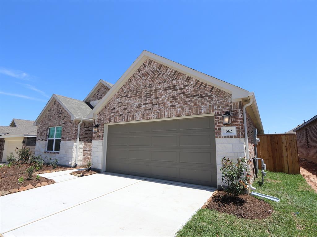 562 Bluebell Maiden Court, Magnolia, Texas image 7