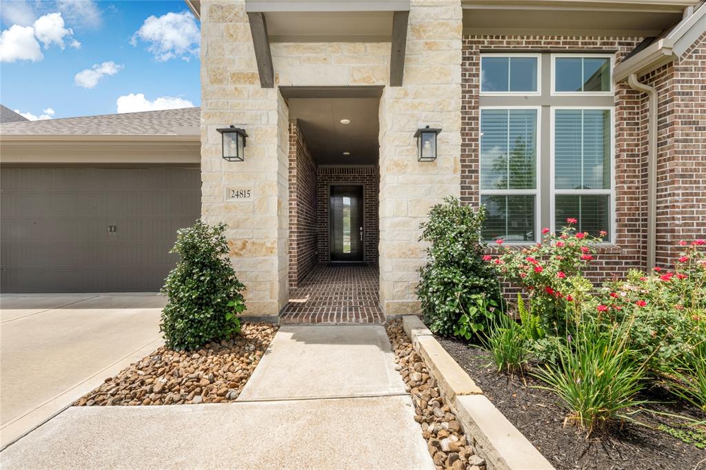 24815 Pavonia Lake Lane